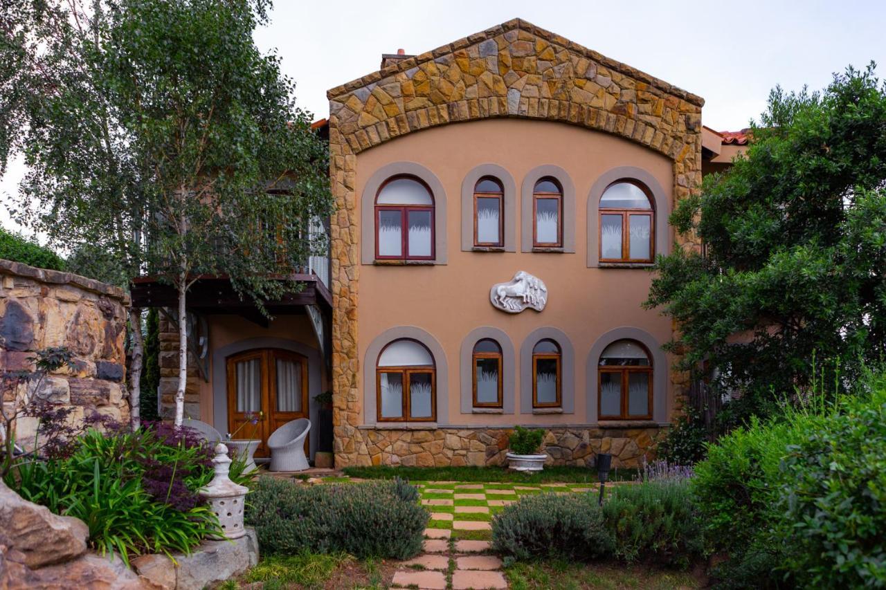 Wild Horses Lodge Harrismith Ngoại thất bức ảnh